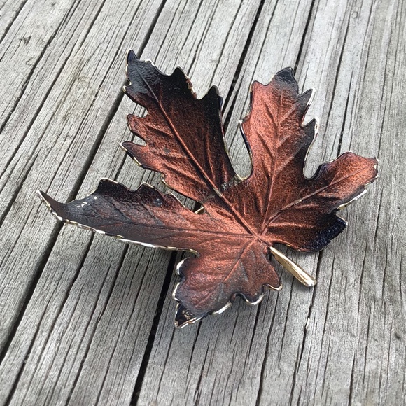 Autumn Maple Leaf Pin Vintage Brooch Fall Jewelry - Picture 8 of 13